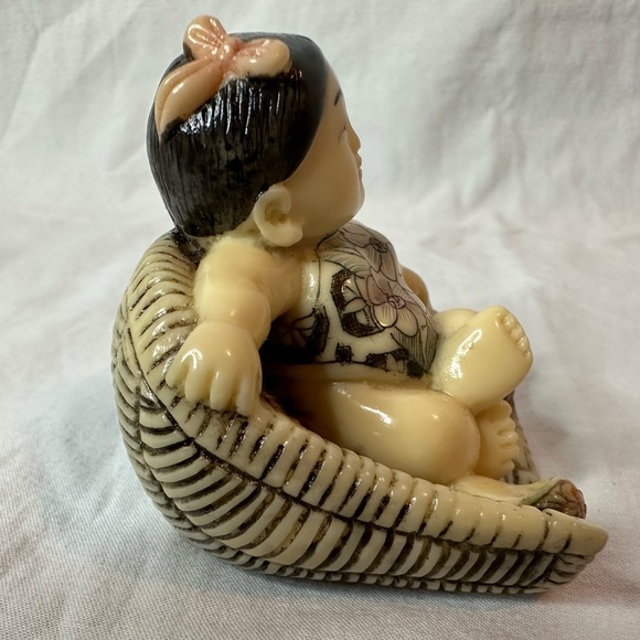 Pair of Vintage Japanese Resin Netsuke - Picture 6 of 12